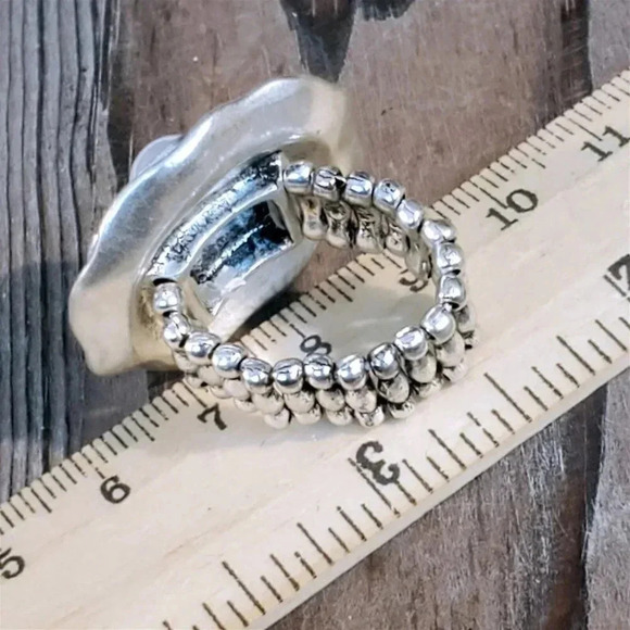 Antique Silver Plated Abstract Art Flower Faux Pearl Adjustable Cocktail Ring - Picture 11 of 12